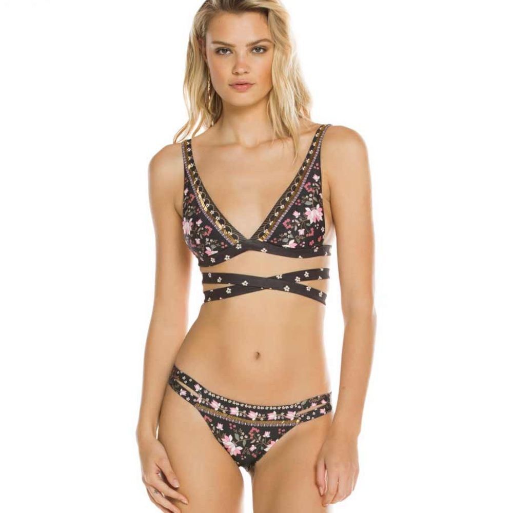 Agua Bendita Polly Selene Low Rise Bikini Bottom in Black L